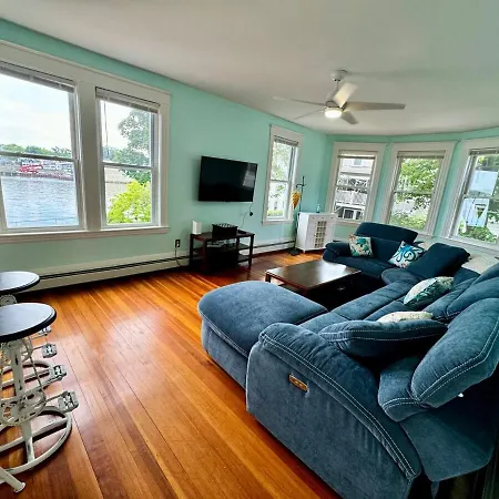 Ferienwohnung Salem Sanctuary By The Sea